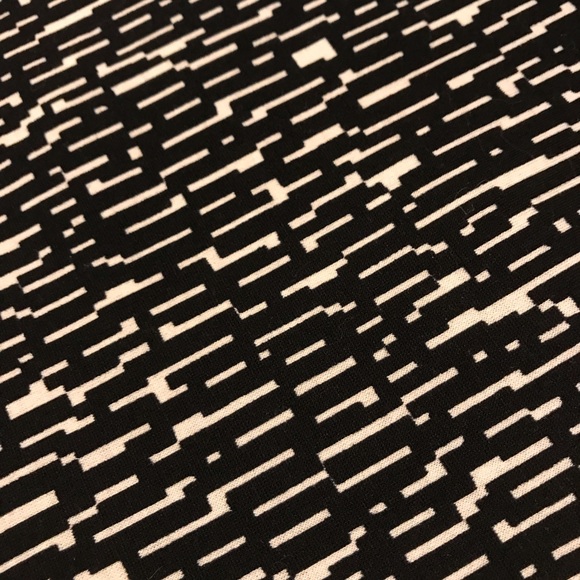 LulaRoe Randy - Picture 2 of 6